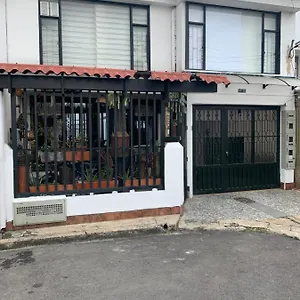  Apartamento Bellísimo Cerca Del C.c Titán Plaza Colombia